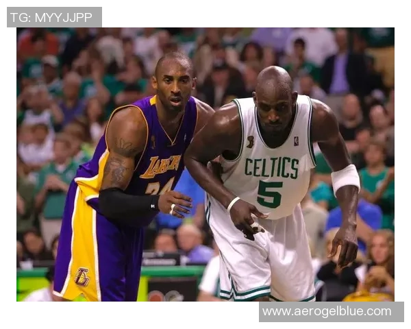 足球明星科比在绿茵场上的精彩瞬间与辉煌成就回顾